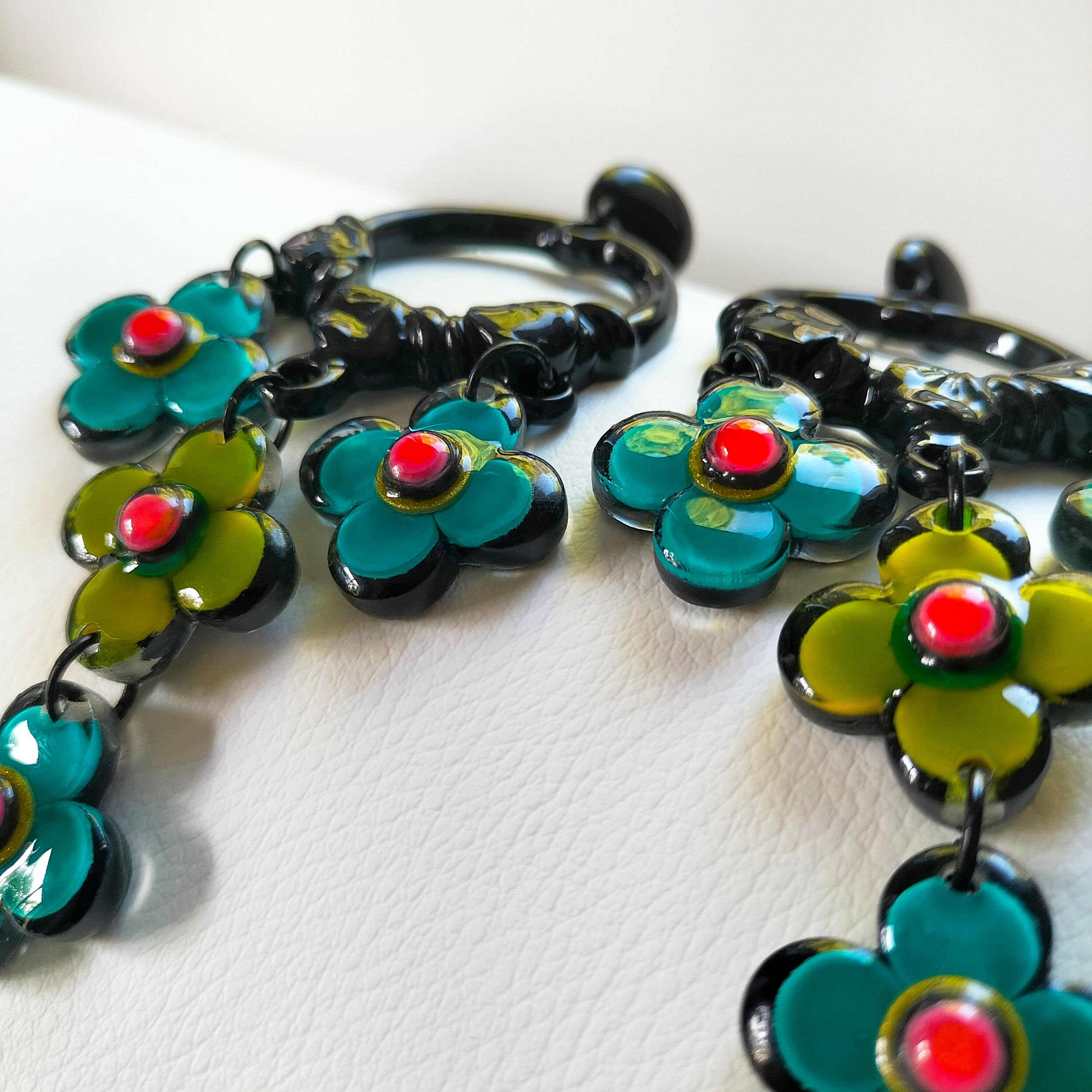 Boucles-oreilles-fleurs-turquoise-vertes-xxl-6