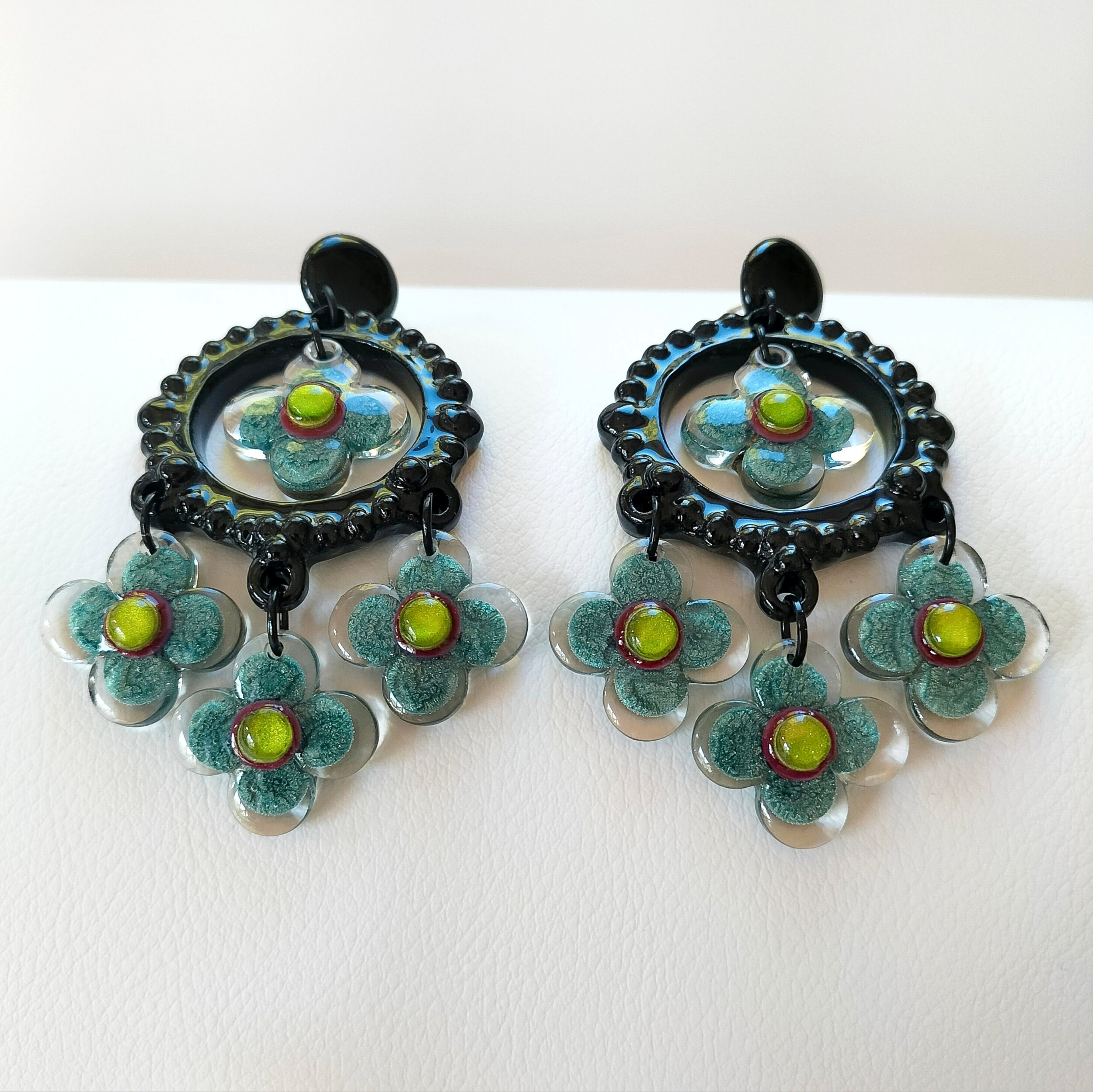Boucles-oreilles-grandes-fleurs-argent-bleu-3