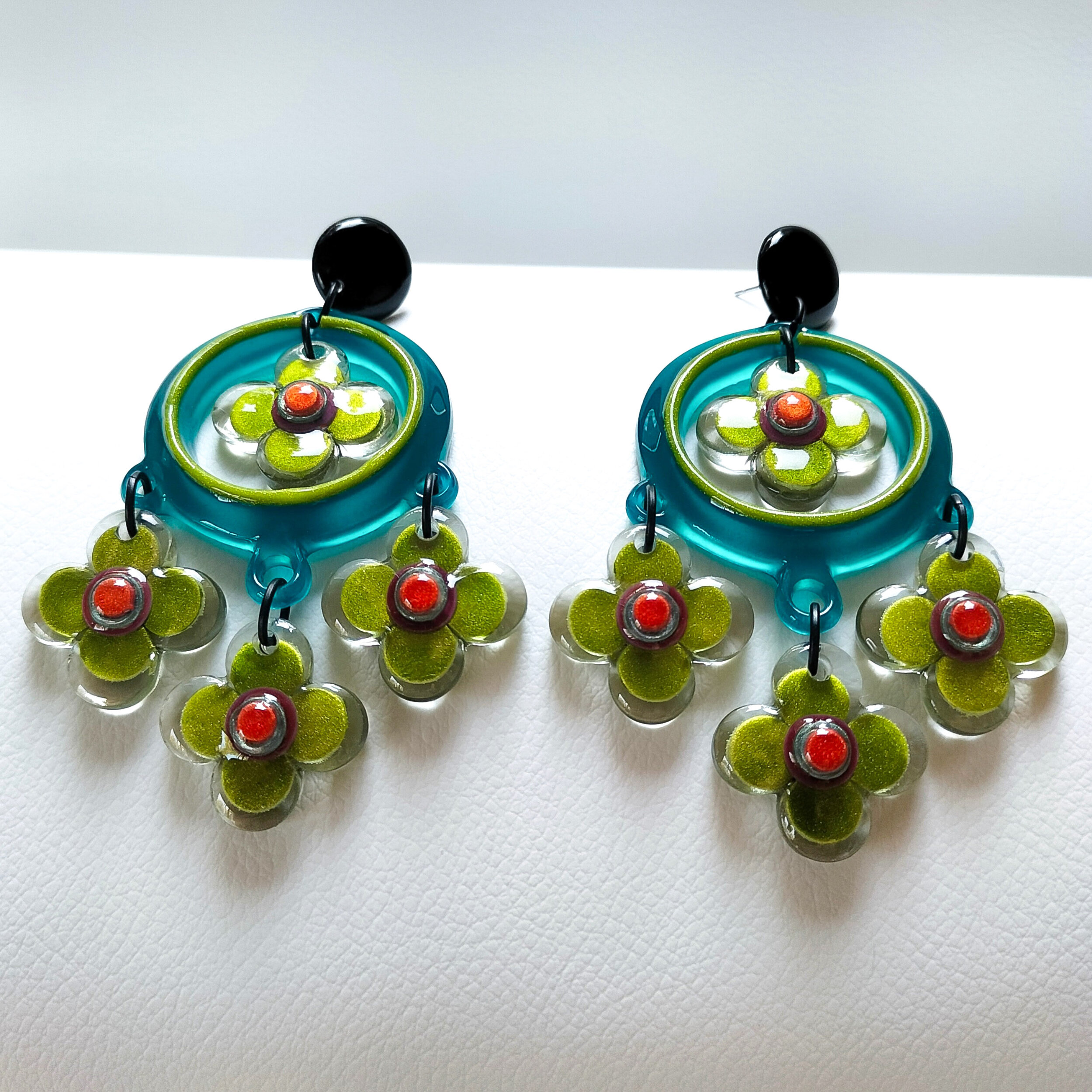 Boucles-oreilles-grandes-creoles-fleurs-anis-2