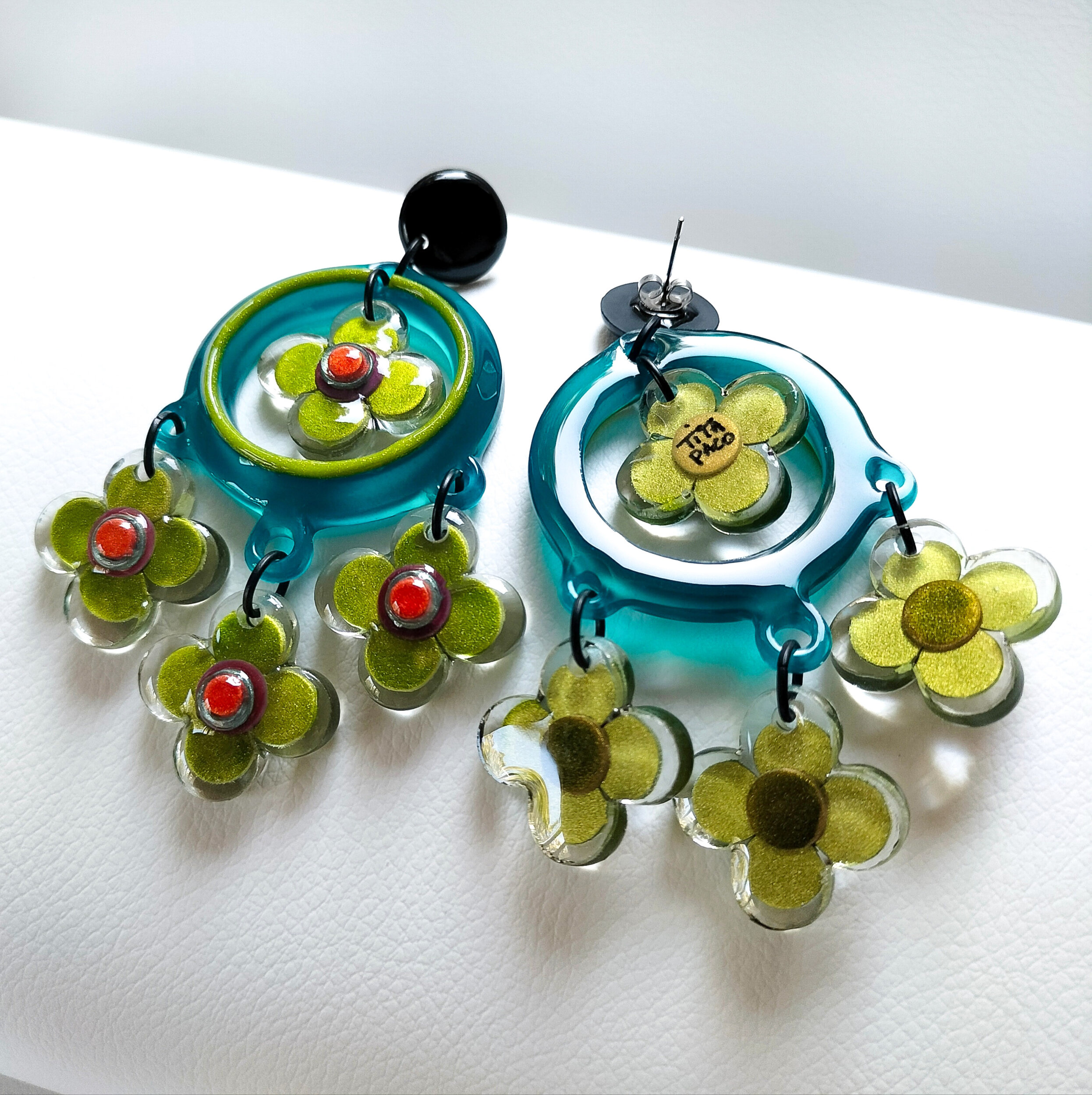 Boucles-oreilles-grandes-creoles-fleurs-anis-1