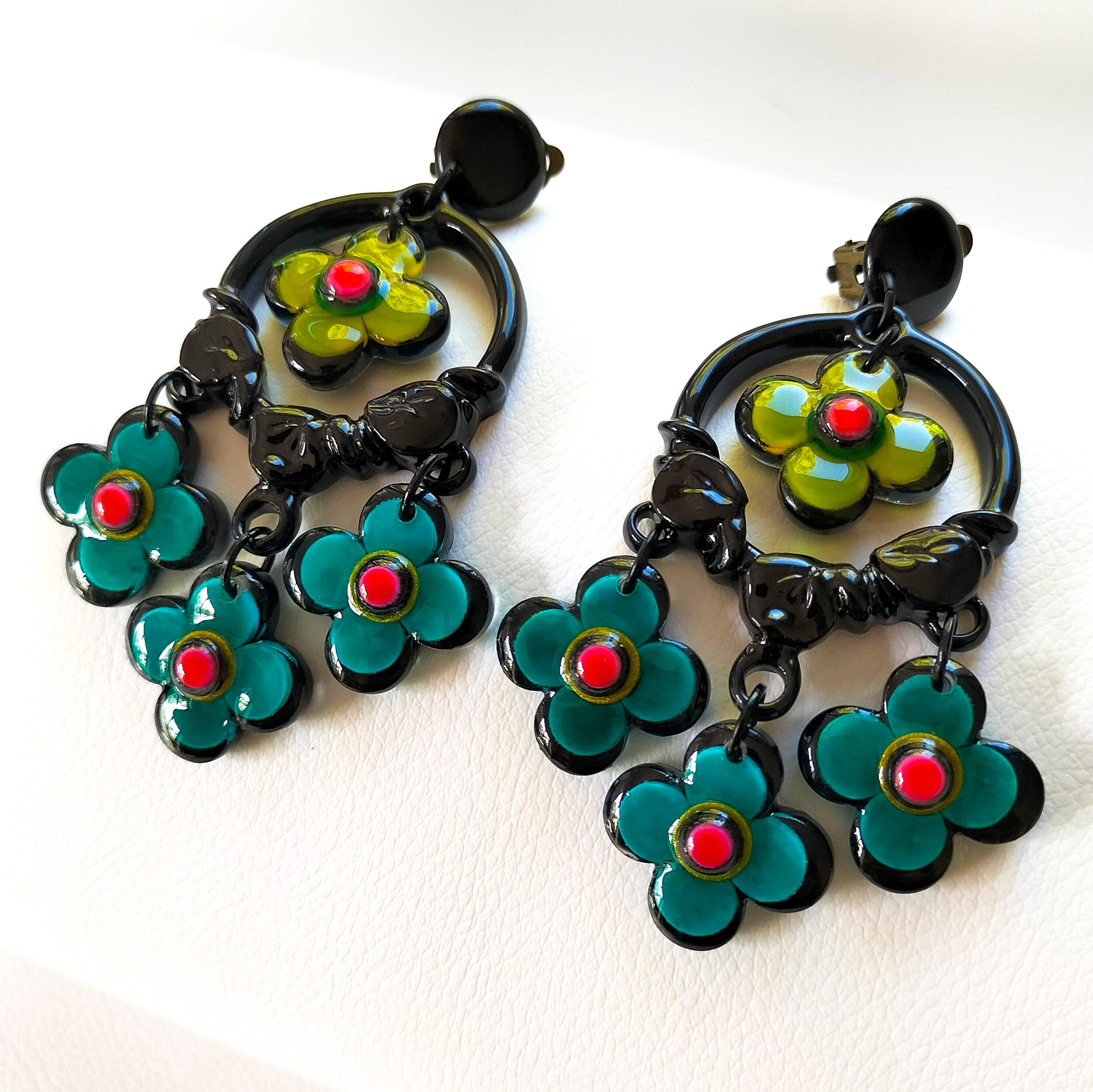 Boucles-oreilles-grandes-fleur-turquoise-verte-11