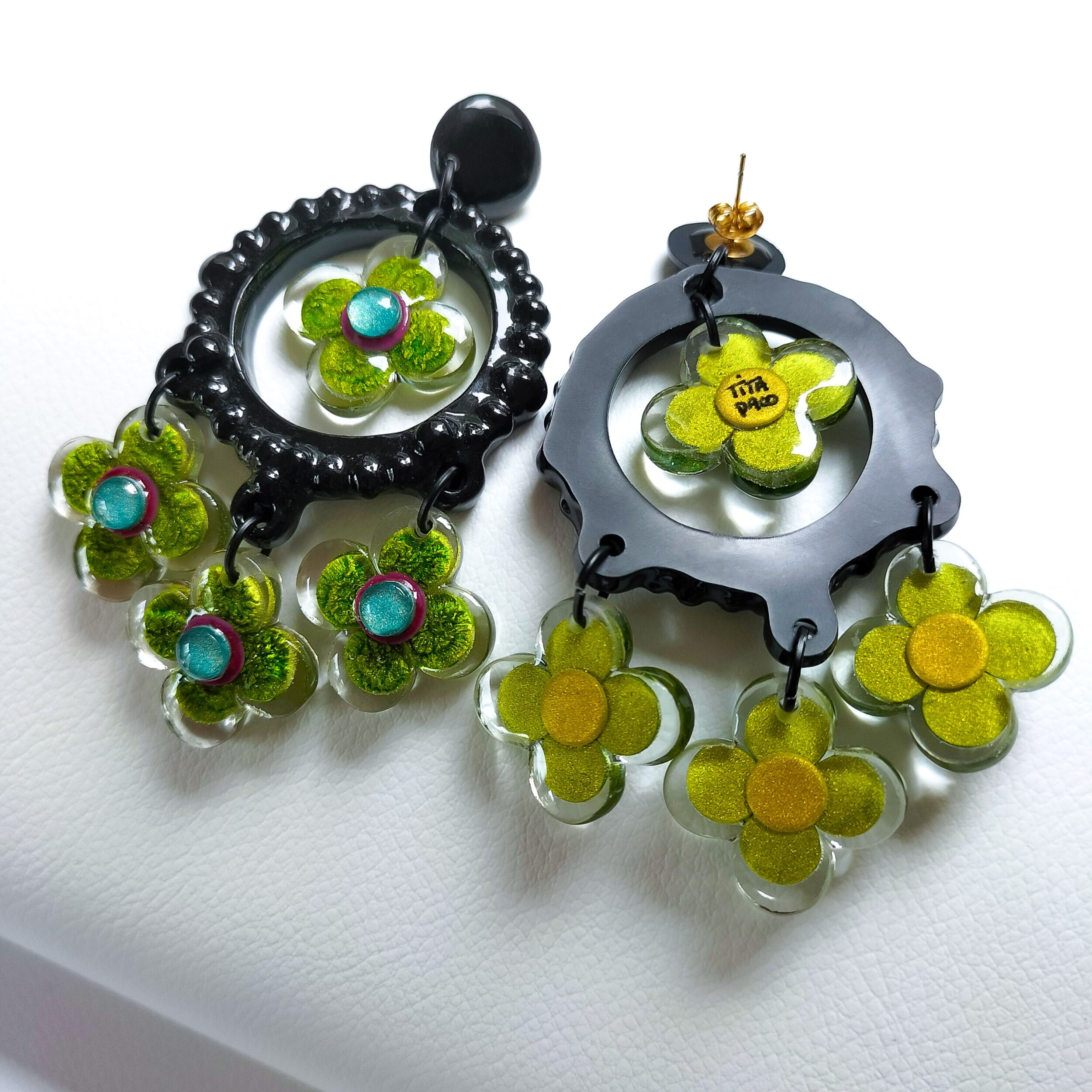 Boucles-oreilles-grandes-fleurs-vert-or-5