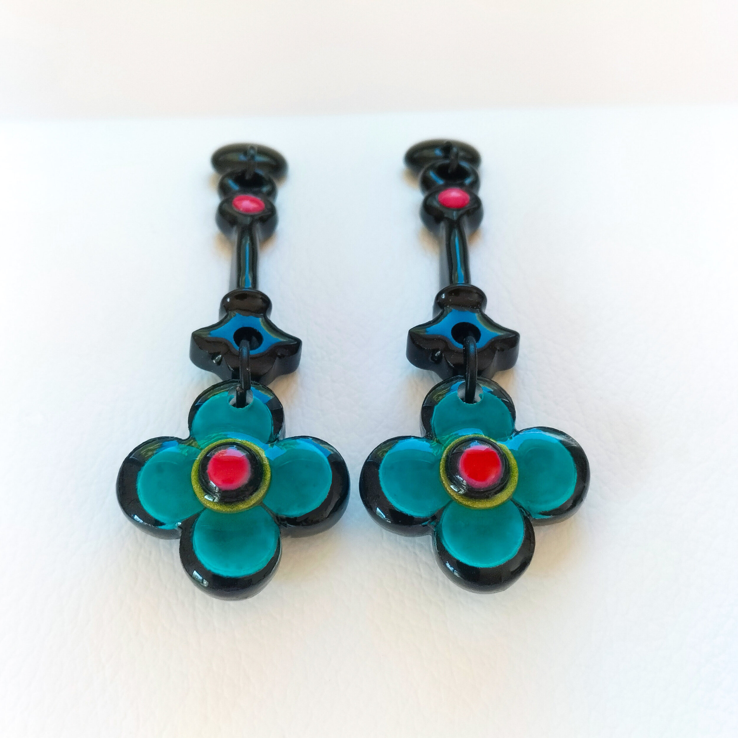 Boucles-oreilles-longues-fleurs-turquoise-4