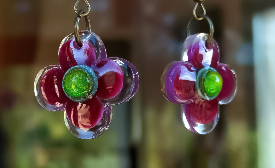 boucles oreilles fleurs prune 1
