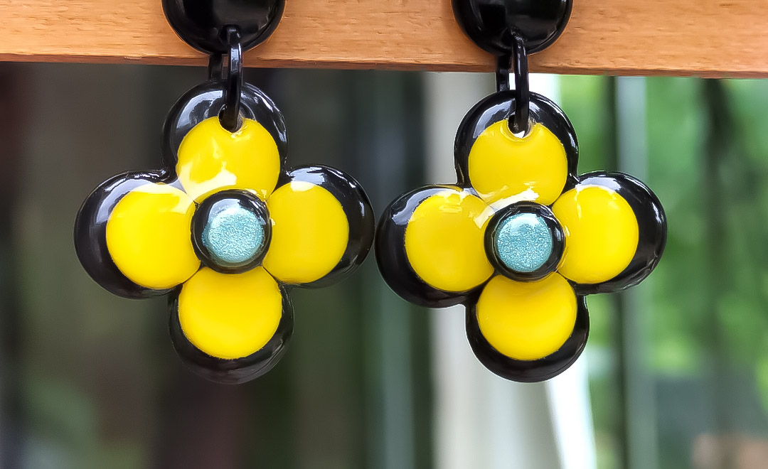 boucles oreilles fleurs jaunes