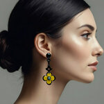 Boucles-oreilles-moyennes-fleur-jaune-noire