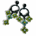 Boucles-oreilles-xxl-fleurs-vertes-bleues-2