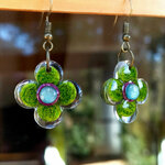 Boucles-oreilles-petites-fleur-verte-7