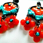 Boucles-d-oreilles-xl-turquoises-fleurs-oranges-6