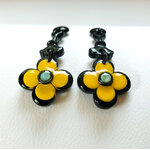 Boucles-oreilles-moyennes-fleur-jaune-noire-4
