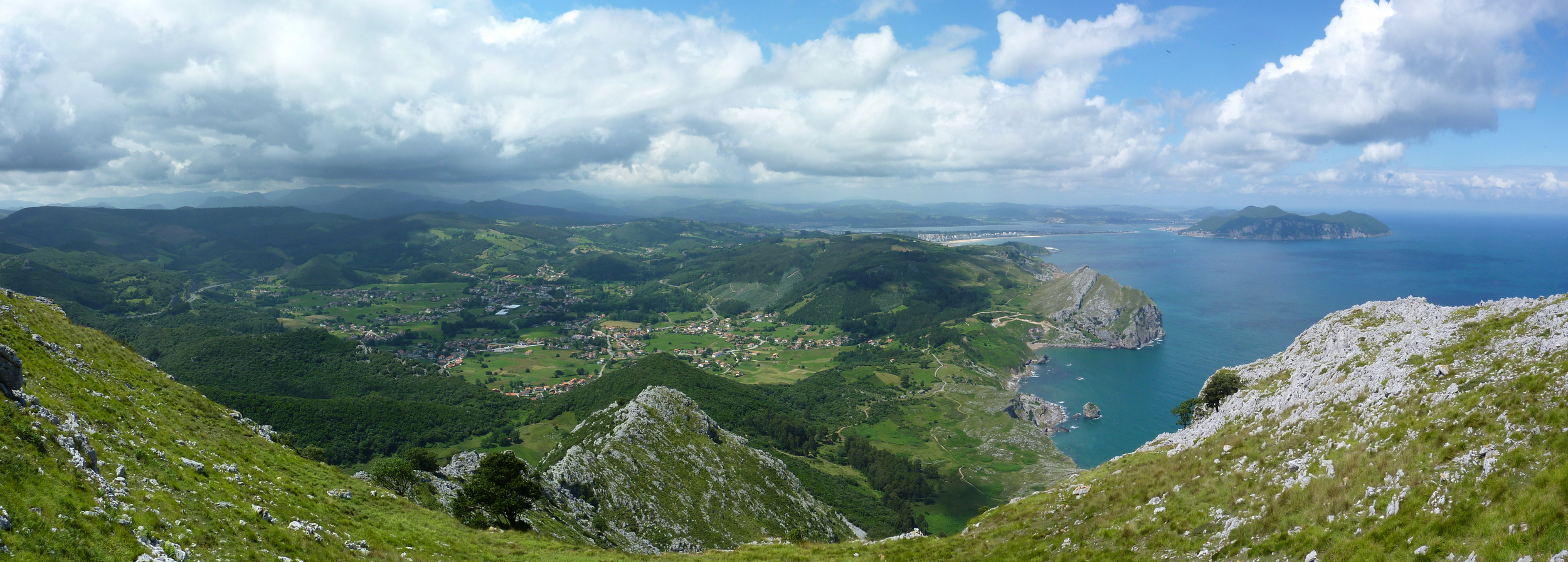vue sur laredo depuis le monte candina