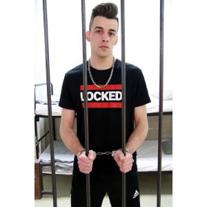 t-shirt-sk8erboy-locked-1
