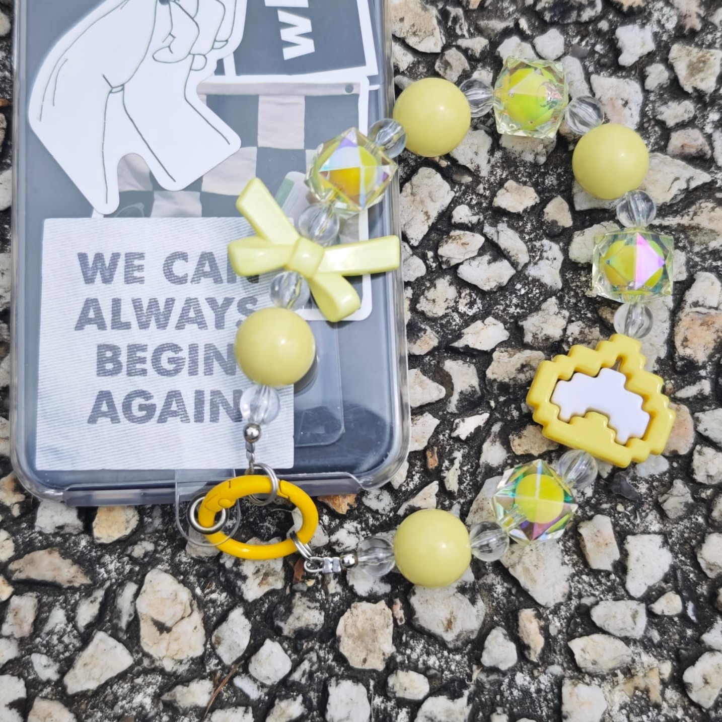 chaine de téléphone gamegirl jaune