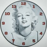 horloge_complete_Marilyn_Monroe_impression_3D_nombres_couleur_rouge