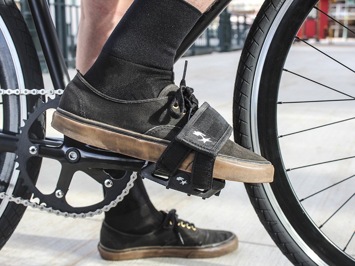 0035102_fyxation-gates-straps-black