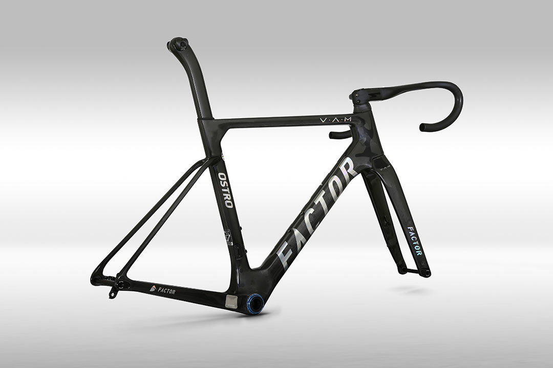 OSTRO_Chome_Frameset_R45_white