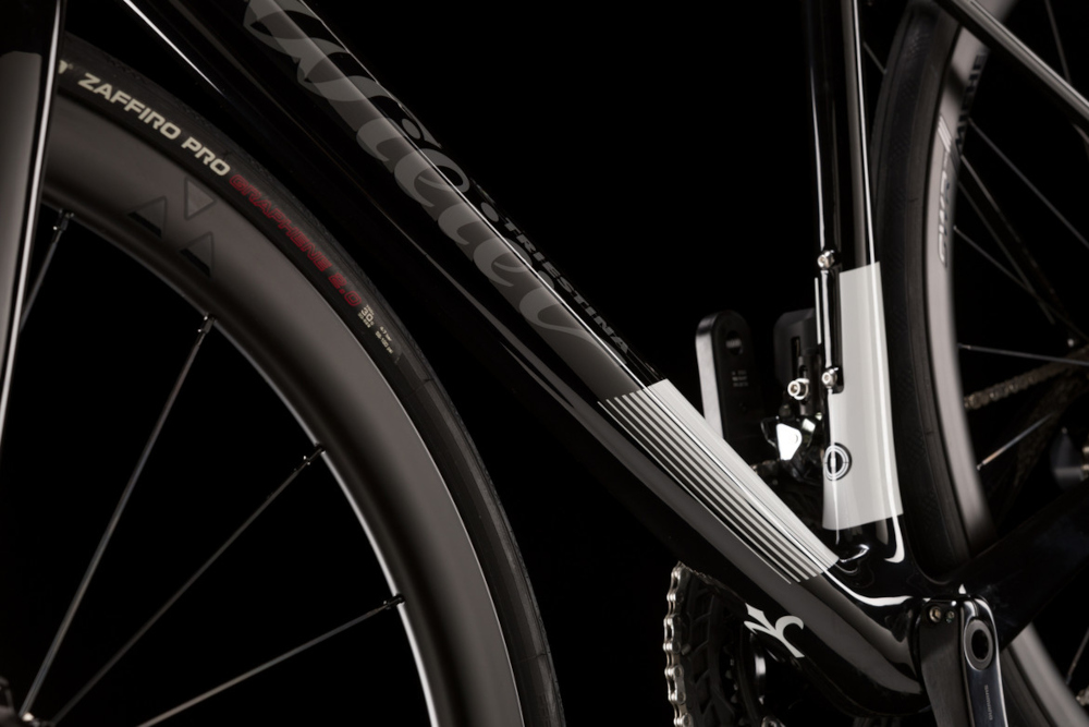 e50652x3g41-wilier-garda-105-black-02-2069452