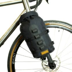 Cpt6R6qMTrSUi6vwpR04_00_Fork_Bag_1024x1024