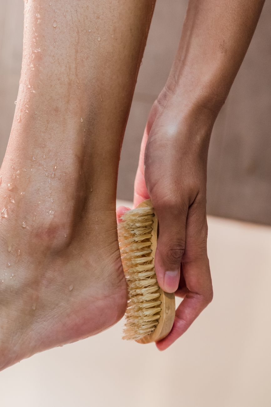 photos gratuites de bien etre brosse pour le corps douche