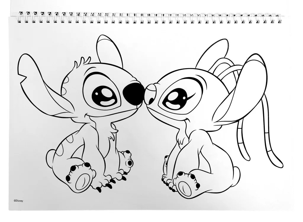 carnet-de-dessin-a4-stitch-universe-40-feuilles-stickers-3