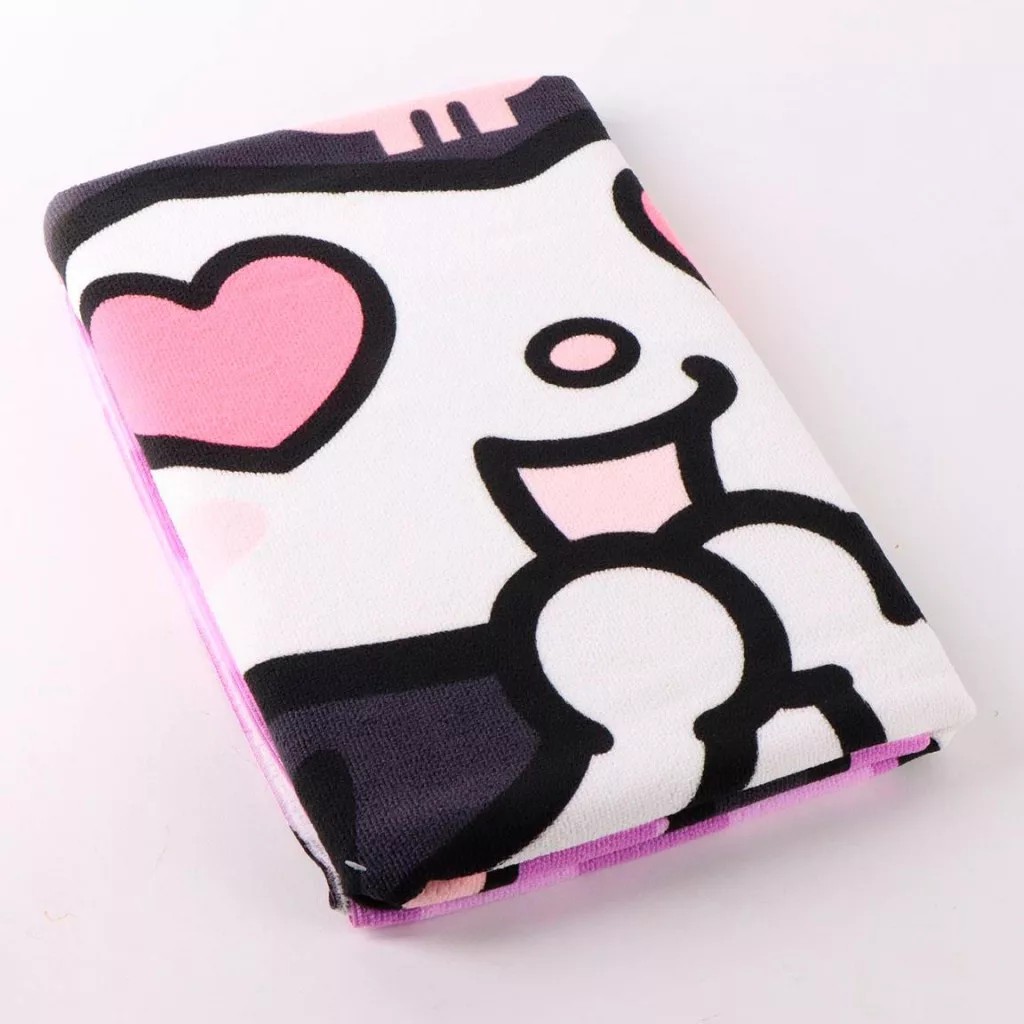 serviette-hello-kitty-kuromi-heart-70x140-2