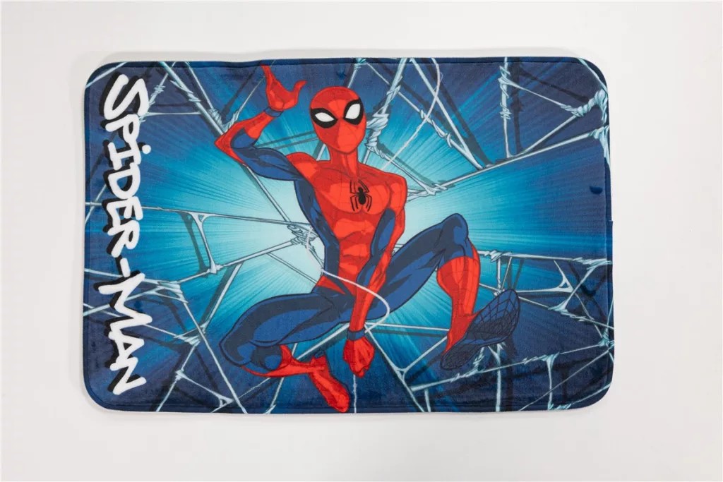 tapis-de-bain-spider-man-swinging-en-mousse-40-60-cm-2