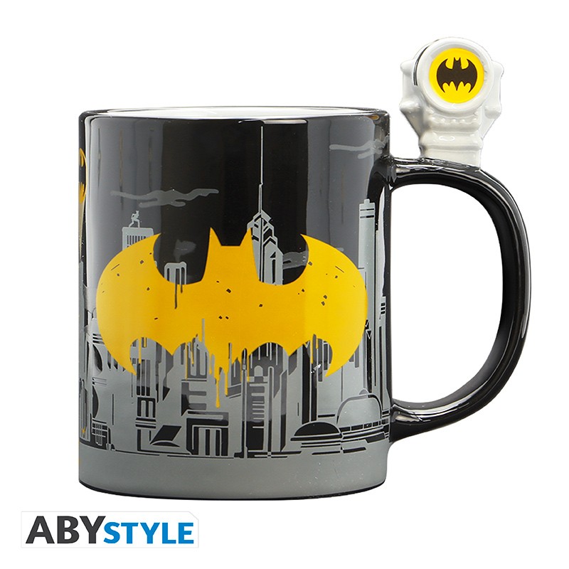 mug-batman-avec-anse-3d-bat-signal-460-ml-1
