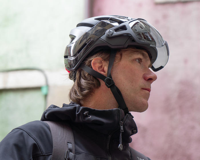 casque de trottinette avec visiere photochromique 7