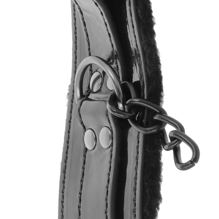 menottes de cheville réglables en similicuir PVC noir avec cadenas Darkness 4