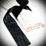 Menottes sensuelles en soie Petits Bonbons Bijoux Indiscrets, vue 3 sur 4