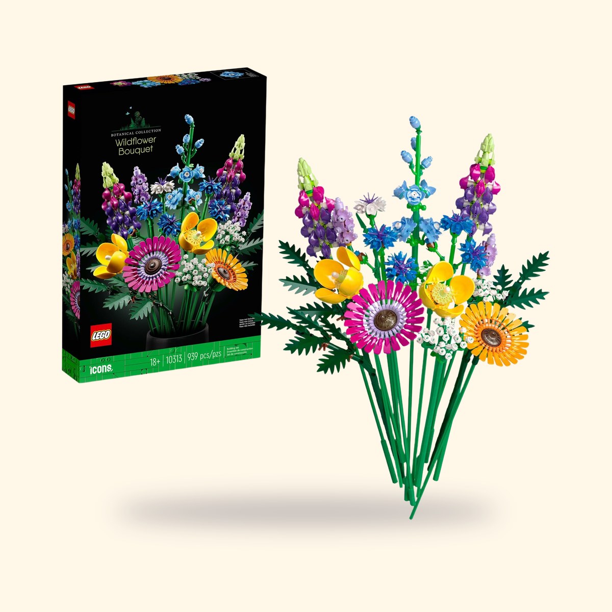 LEGO Botanicals 10313 Bouquet de fleurs sauvages, boîte et bouquet monté sur fond crème