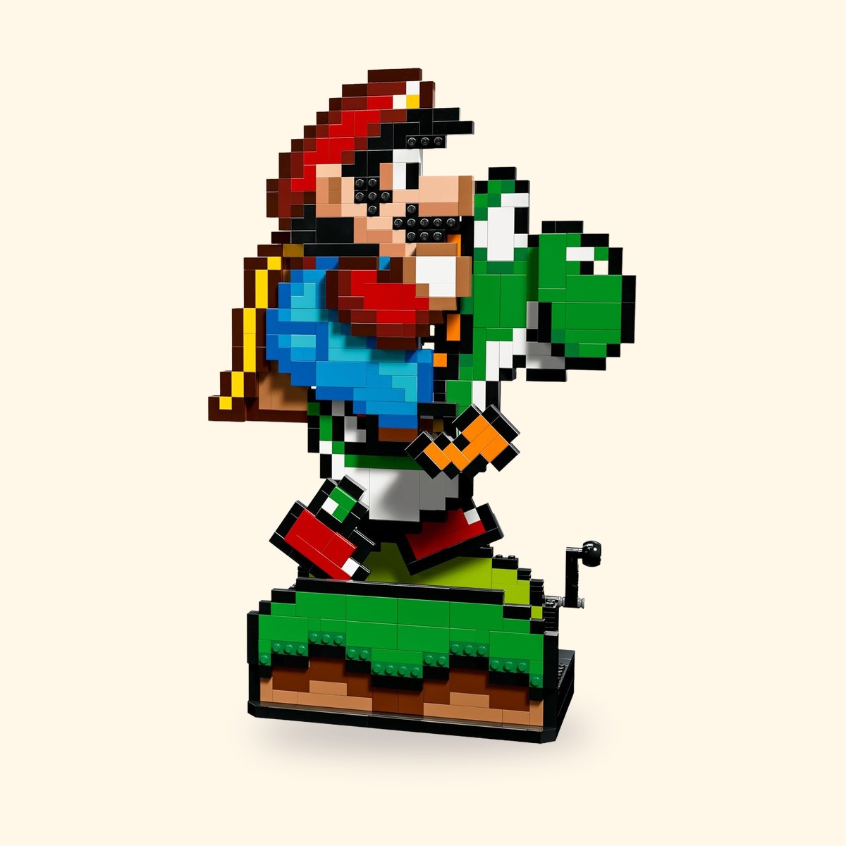 Maquette LEGO Super Mario World 71438, Mario à cape sur le dos de Yoshi en pixel art, sur fond crème