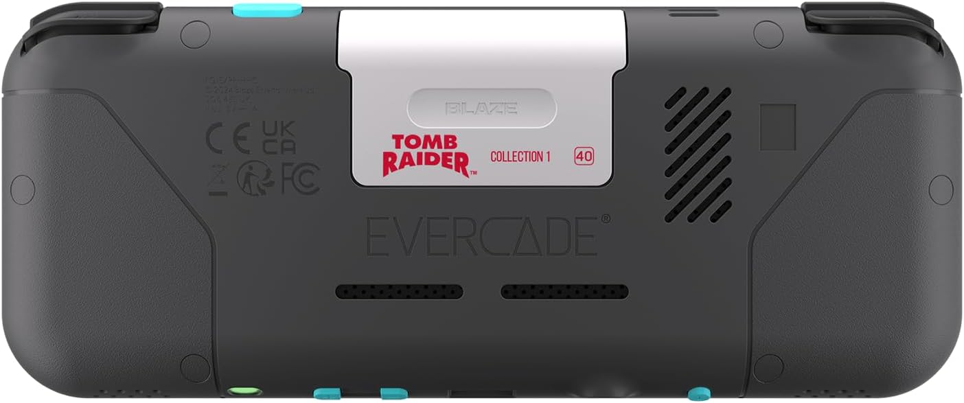 Dos de lEvercade EXP-R anthracite avec la cartouche Tomb Raider Collection 1 en place