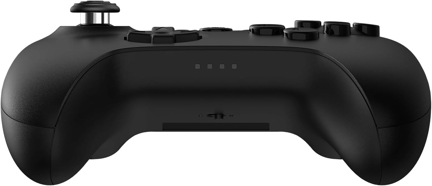 Tranche inférieure de la manette 8BitDo 64 et ses voyants