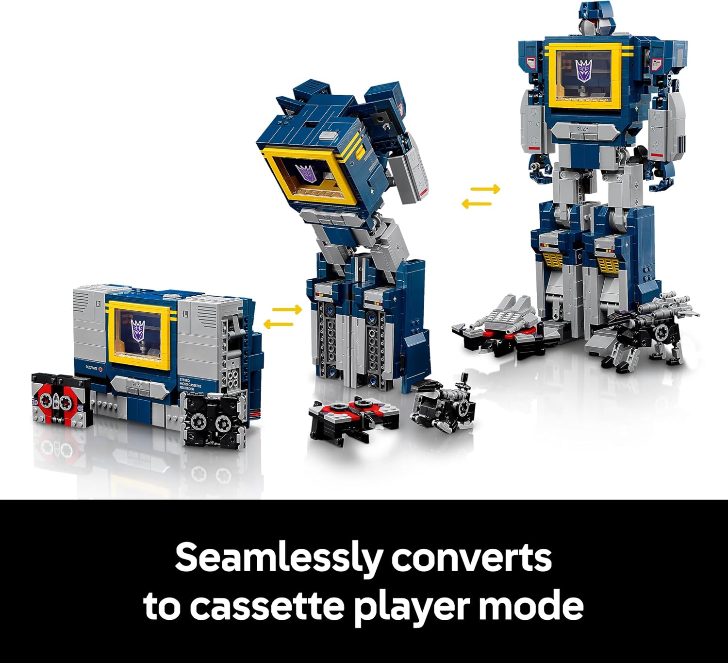 Étapes de la transformation de Soundwave en lecteur de cassettes, avec Ravage et Laserbeak