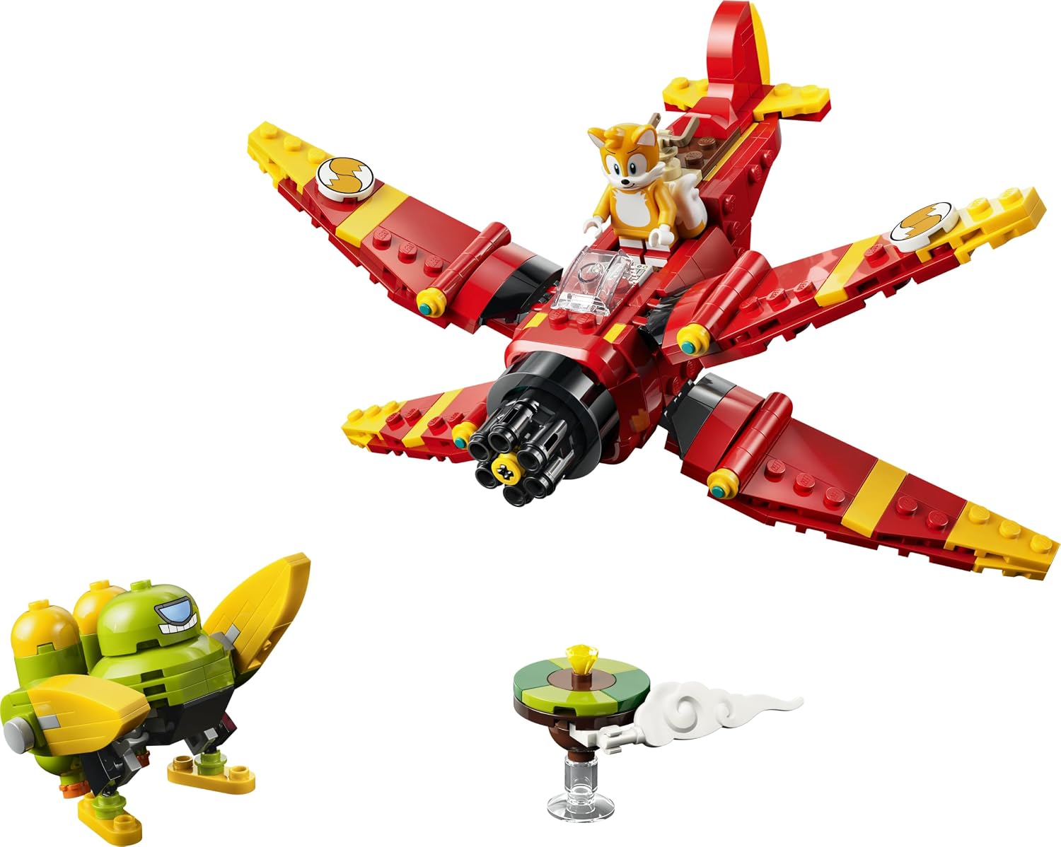 Le Tornado-1 LEGO avec Tails aux commandes, le Badnik Egg Chaser et lîle flottante, sur fond blanc