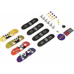 Contenu dun pack Blind étalé : quatre planches illustrées, grips, trucks, roues et outil