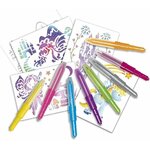 Huit Blopens de couleur posés sur des pochoirs et des dessins de fées et de licornes