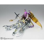Mise en scène de Seiya à terre avec une autre figurine de la gamme, vendue séparément