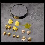 Accessoires de la figurine Blokees Aiolia : socle, mains, visages et effet lumineux