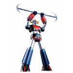 Figurine Goldorak Soul of Chogokin GX-76 brandissant sa double hache à deux mains