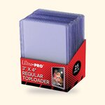 Boîte de 25 toploaders Ultra Pro 3 x 4 pouces sur fond crème
