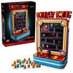 Boîte du set LEGO Jeu darcade Donkey Kong 72051 à côté de la borne montée et de ses tonneaux