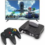 Manette OSTENT noire branchée sur une Nintendo 64, un jeu de kart à lécran