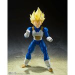 Vegeta en garde de face, poings serrés, sur fond sombre