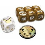 Six dés de dégâts dorés, dé blanc à tête de Pikachu et pièce dorée