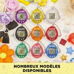 Neuf Tamagotchi Color Collection de couleurs différentes alignés sur trois rangs