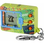Digimon Original Digital Camouflage vu de trois quarts, trois boutons orange à droite de lécran
