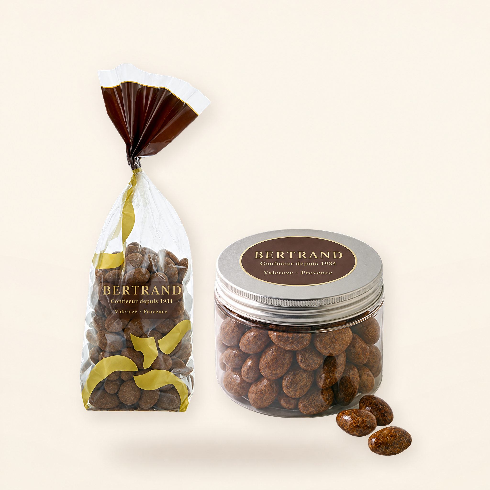 Sachet et pot de chocolats aux amandes Bertrand