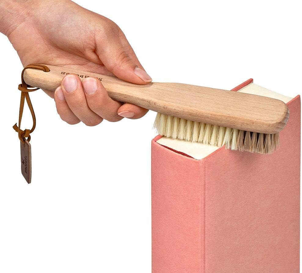 Brosse à dépoussiérer les livres en hêtre, vue 2